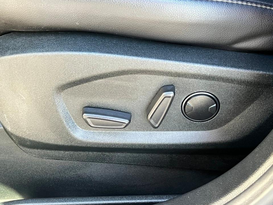 used 2022 Ford Edge car, priced at $24,339