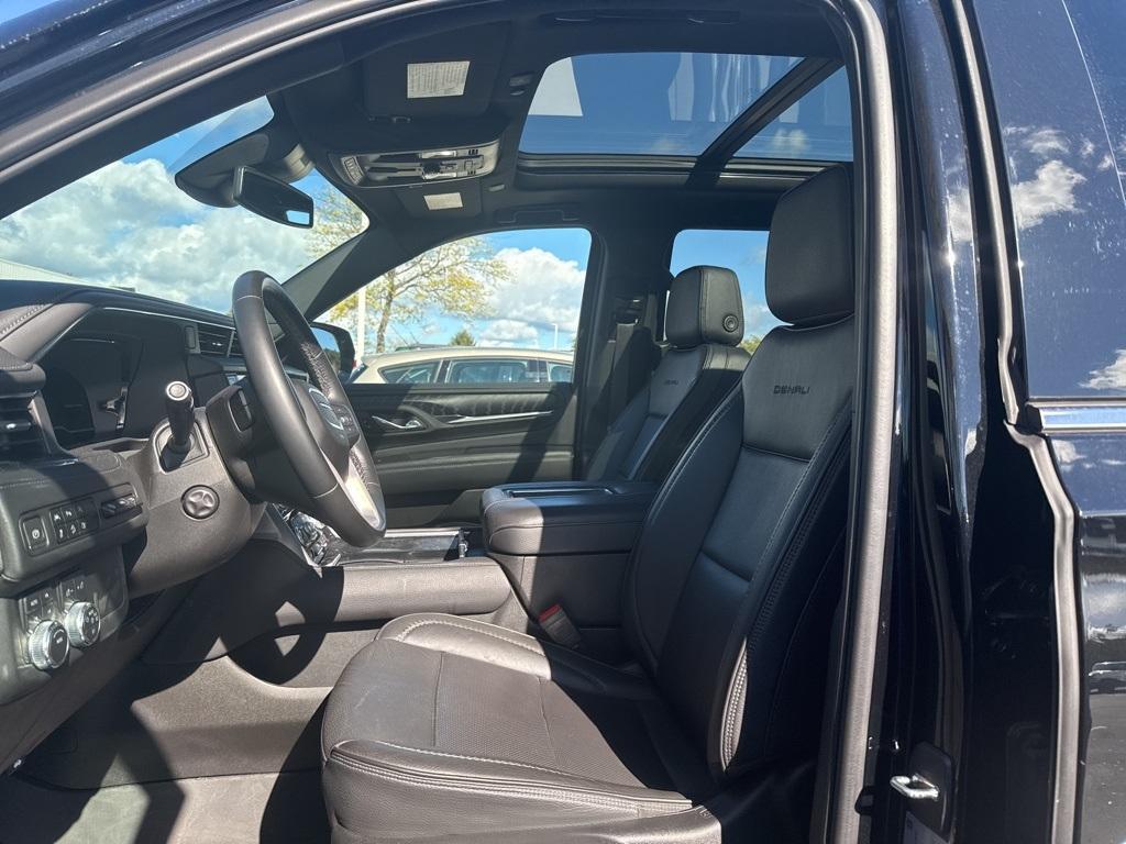 used 2023 GMC Yukon car, priced at $65,000