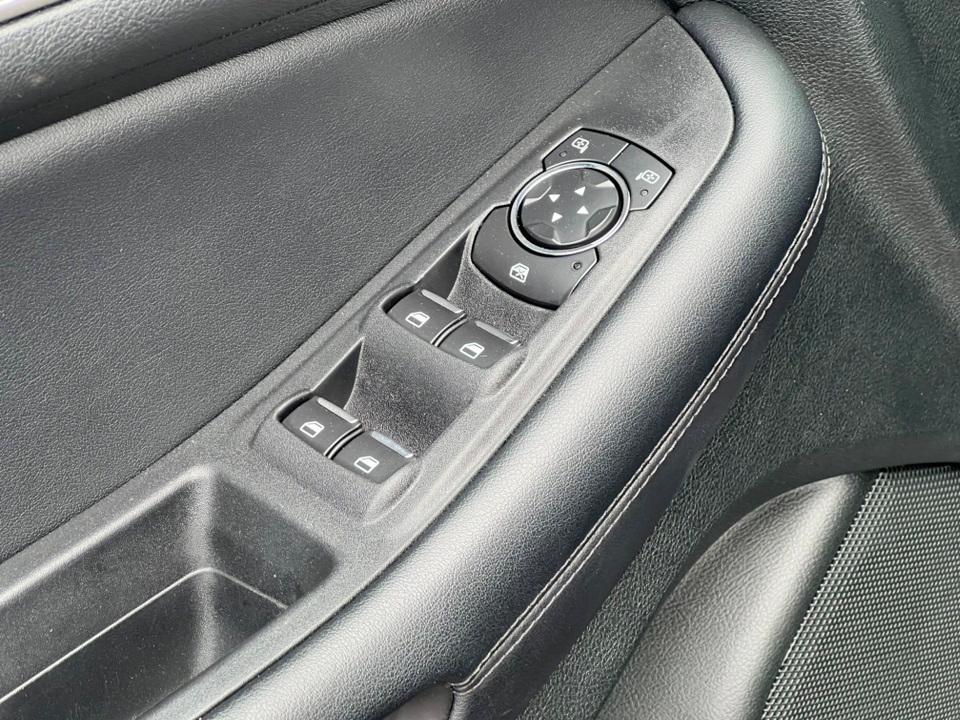 used 2022 Ford Edge car, priced at $26,192