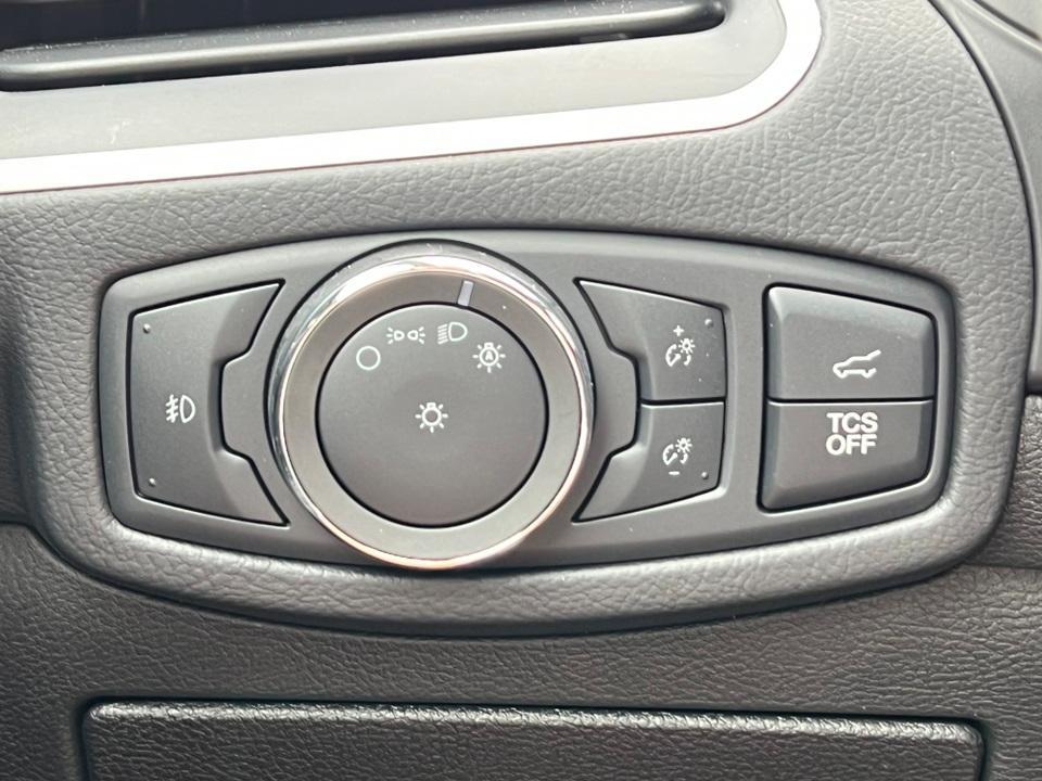 used 2022 Ford Edge car, priced at $26,192