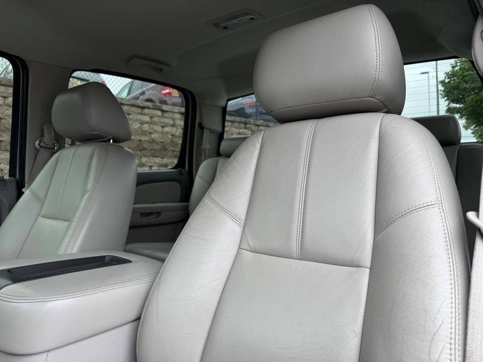 used 2011 Chevrolet Silverado 2500 car, priced at $21,900