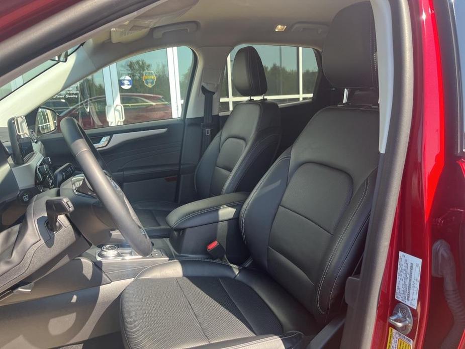 used 2022 Ford Escape car, priced at $23,148