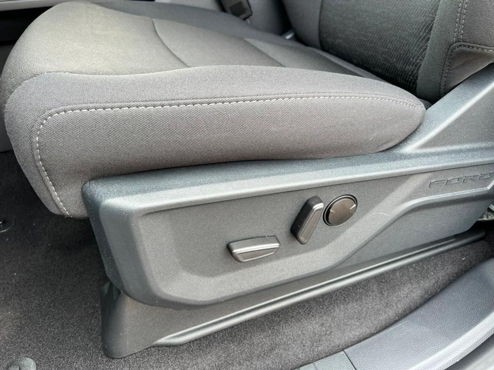 new 2025 Ford F-150 car, priced at $59,558
