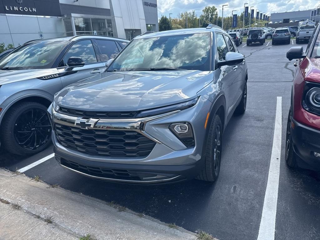 used 2024 Chevrolet TrailBlazer car, priced at $27,615