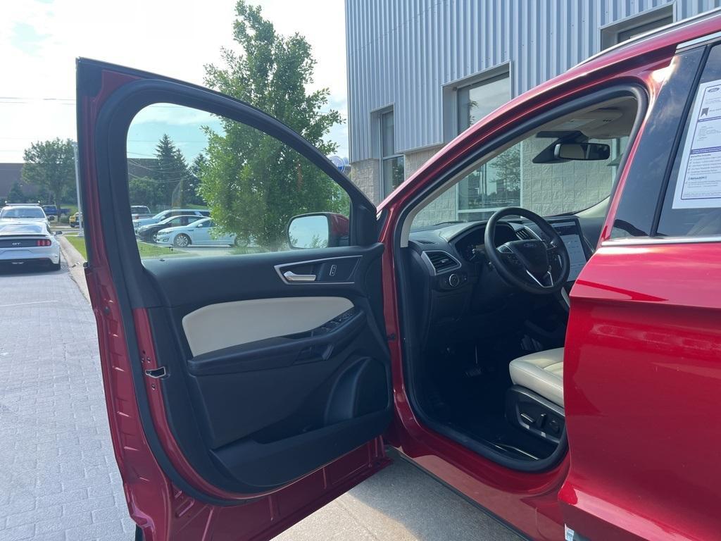 used 2022 Ford Edge car, priced at $26,534