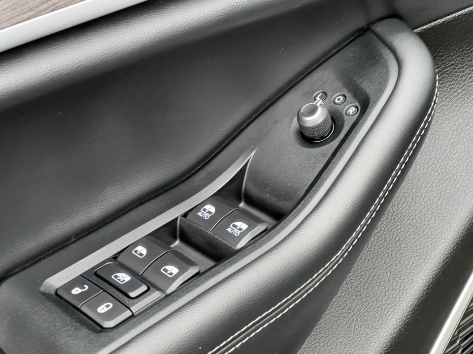 used 2022 Jeep Grand Cherokee L car, priced at $28,238