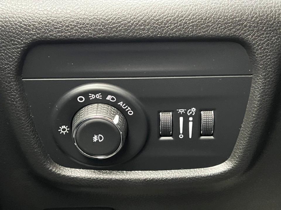 used 2022 Jeep Grand Cherokee L car, priced at $28,238