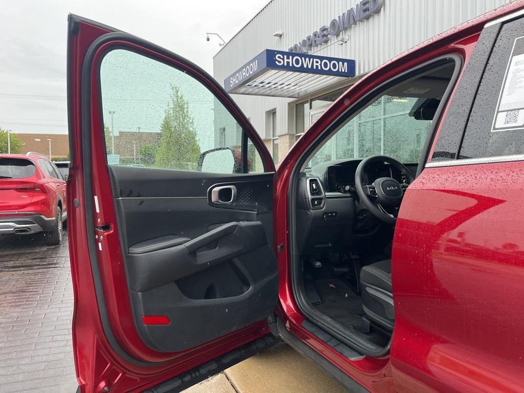 used 2022 Kia Sorento car, priced at $23,934