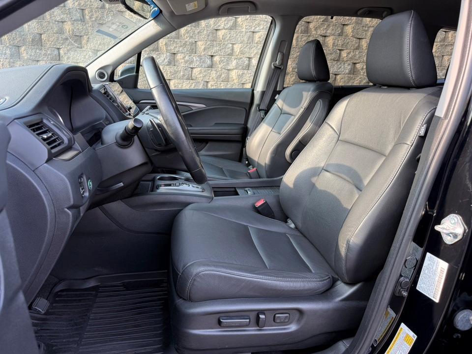 used 2022 Honda Pilot car, priced at $34,247