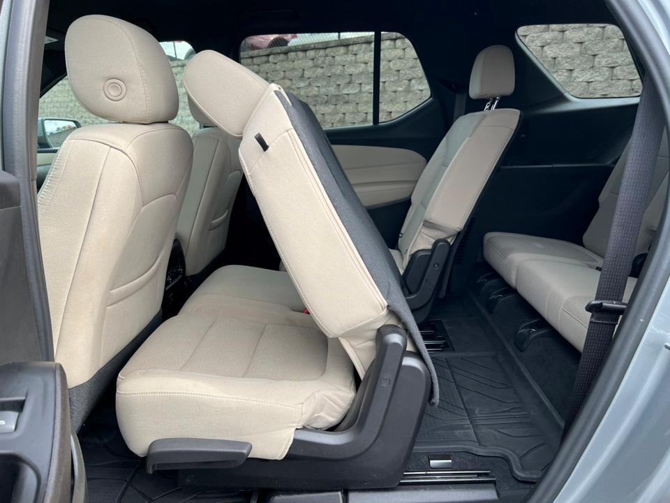 used 2023 Chevrolet Traverse car, priced at $26,975