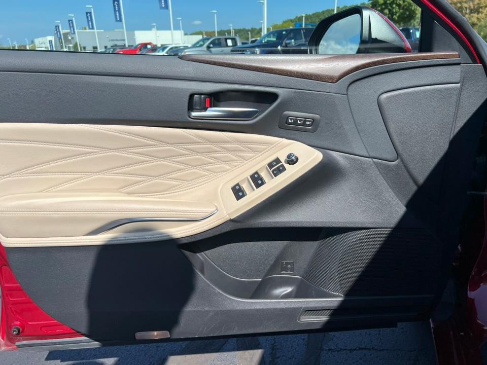 used 2019 Toyota Avalon Hybrid car, priced at $24,000