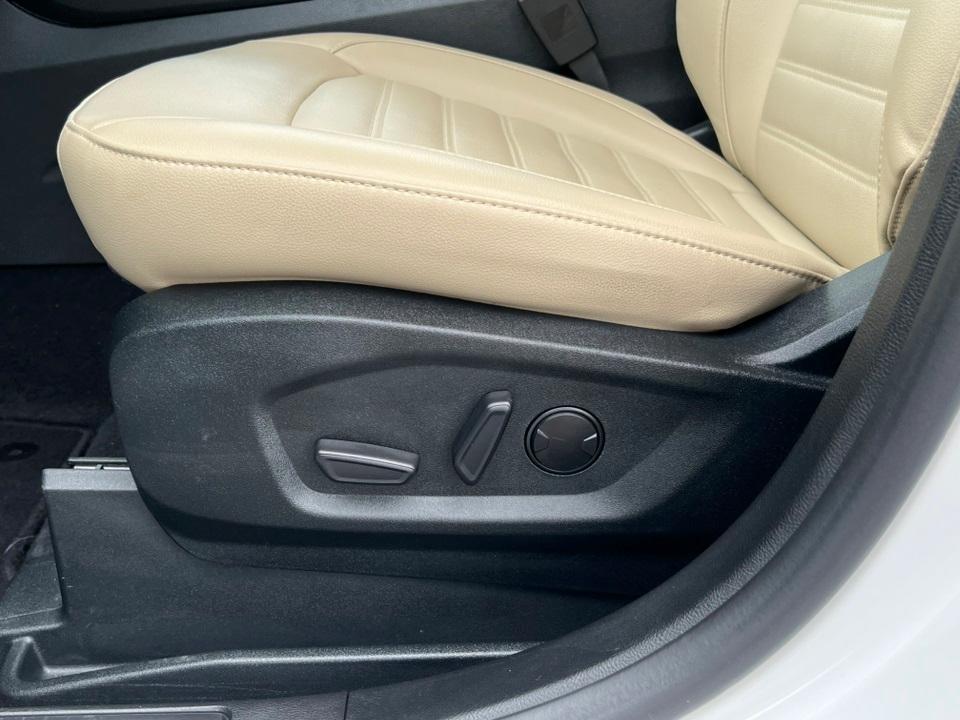 used 2022 Ford Edge car, priced at $26,302