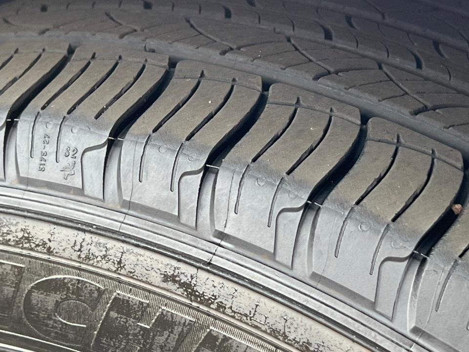 used 2022 Ford Edge car, priced at $26,302