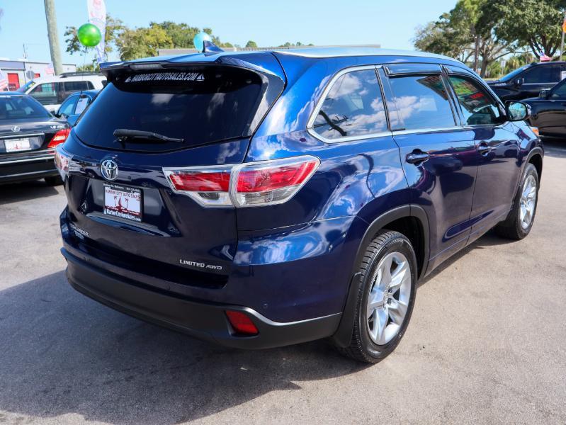 used 2015 Toyota Highlander car, priced at $22,995