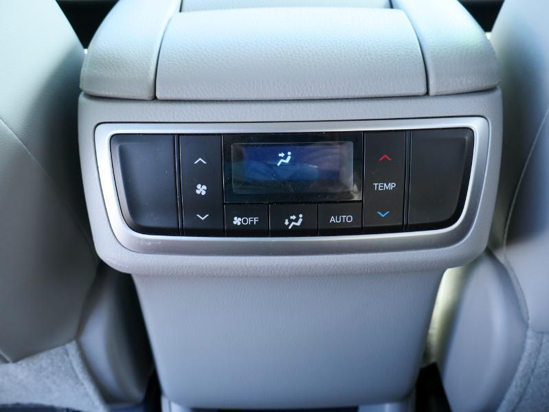 used 2015 Toyota Highlander car, priced at $22,995