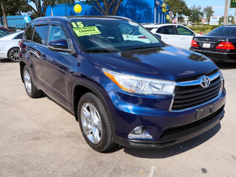 used 2015 Toyota Highlander car, priced at $22,995