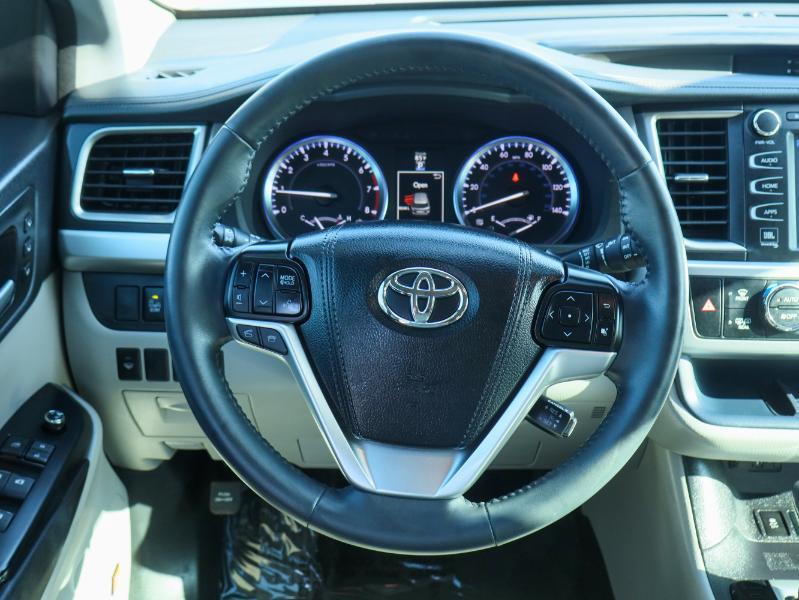 used 2016 Toyota Highlander car, priced at $22,995
