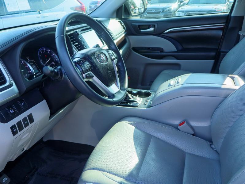 used 2016 Toyota Highlander car, priced at $22,995