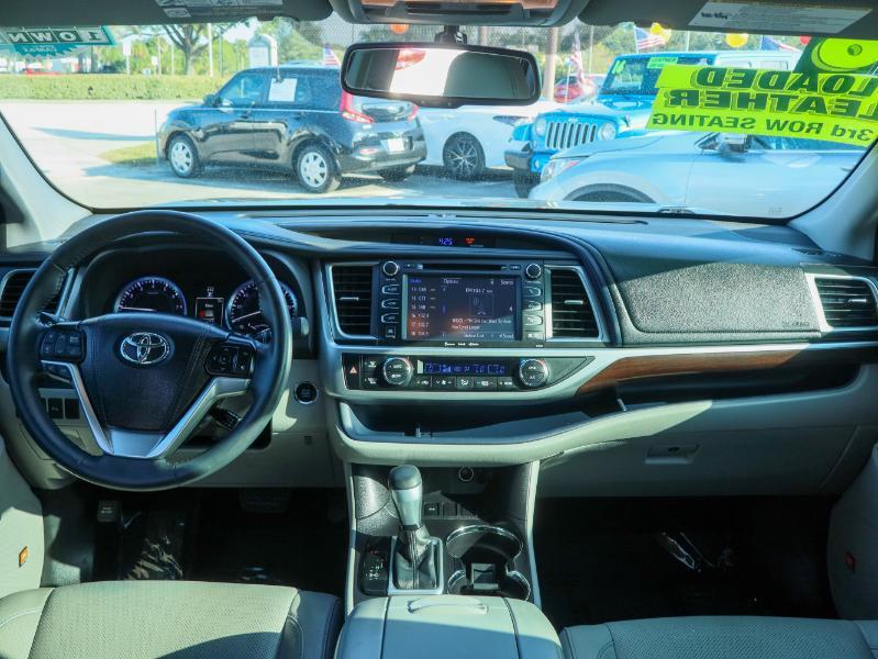 used 2016 Toyota Highlander car, priced at $22,995