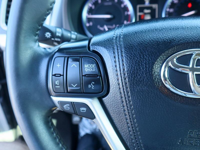 used 2016 Toyota Highlander car, priced at $22,995