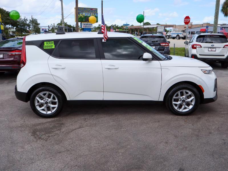 used 2022 Kia Soul car, priced at $15,995