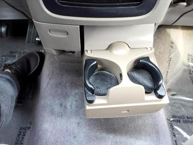 used 2005 Dodge Ram 1500 car, priced at $14,995