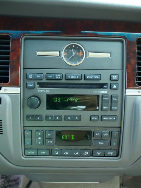 used 2009 Lincoln Town Car car, priced at $12,880