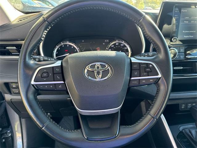 used 2022 Toyota Highlander car, priced at $34,745