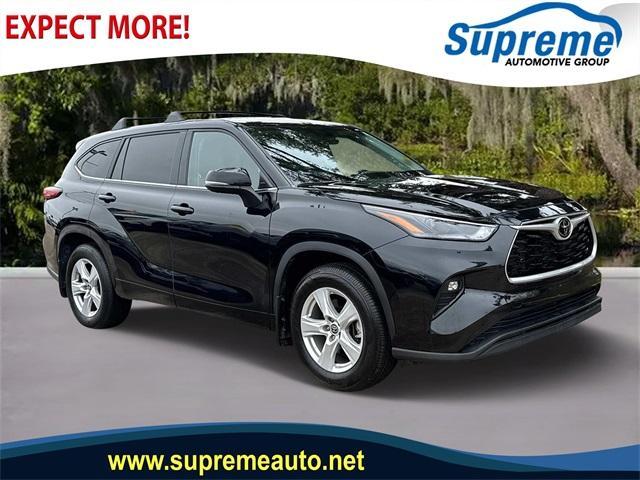 used 2023 Toyota Highlander car, priced at $32,990