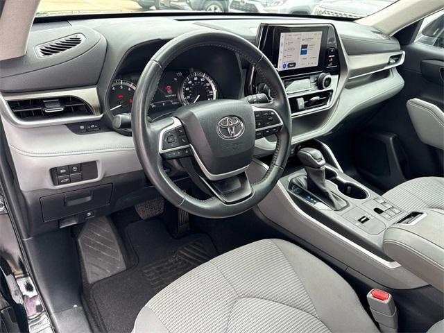 used 2023 Toyota Highlander car, priced at $32,990