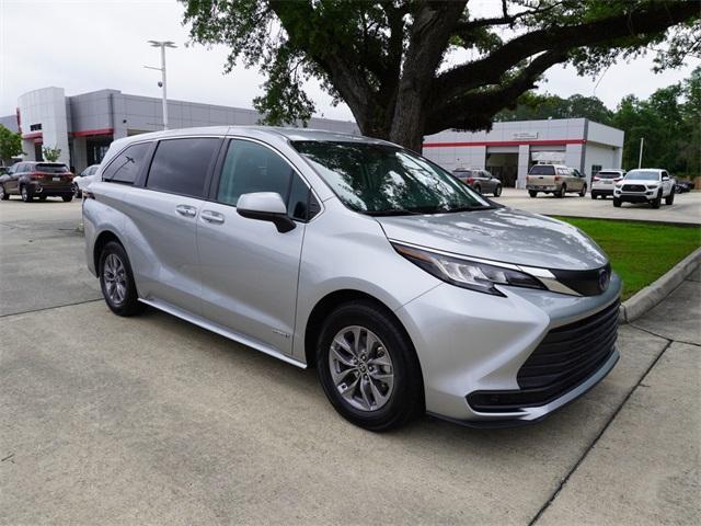 used 2021 Toyota Sienna car, priced at $33,590