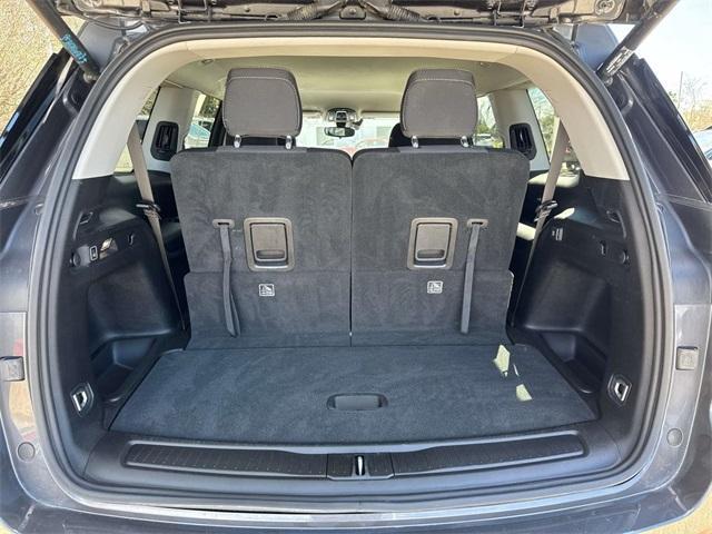 used 2022 Jeep Grand Cherokee L car, priced at $30,805