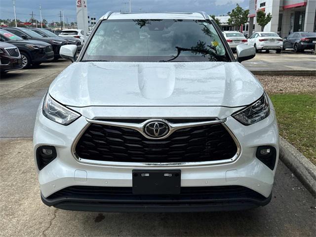 used 2023 Toyota Highlander car, priced at $41,550