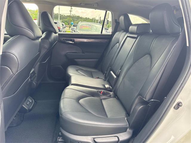 used 2023 Toyota Highlander car, priced at $41,550