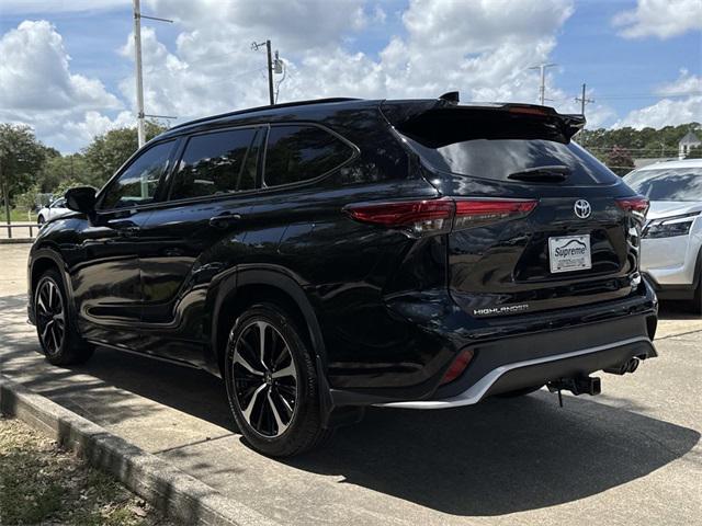 used 2022 Toyota Highlander car, priced at $37,790