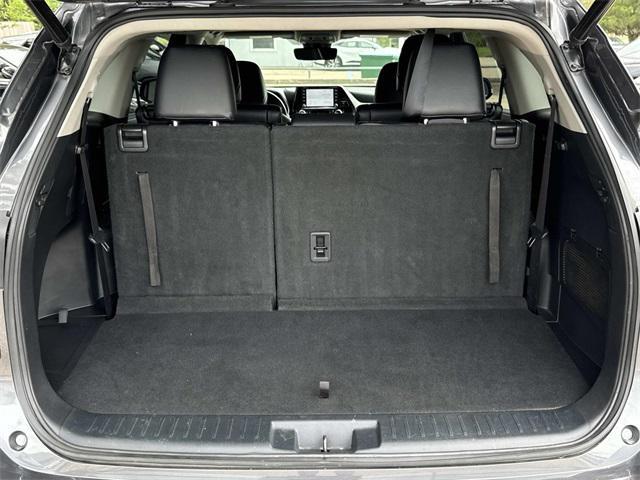 used 2022 Toyota Highlander car, priced at $34,790