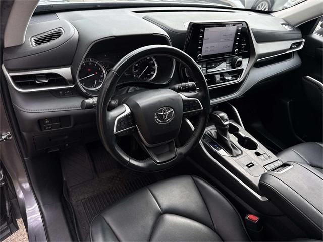 used 2022 Toyota Highlander car, priced at $34,790