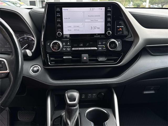 used 2022 Toyota Highlander car, priced at $34,790