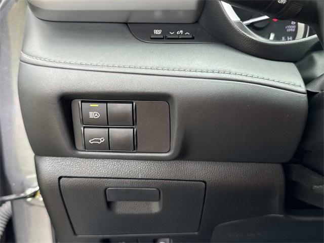 used 2022 Toyota Highlander car, priced at $34,790