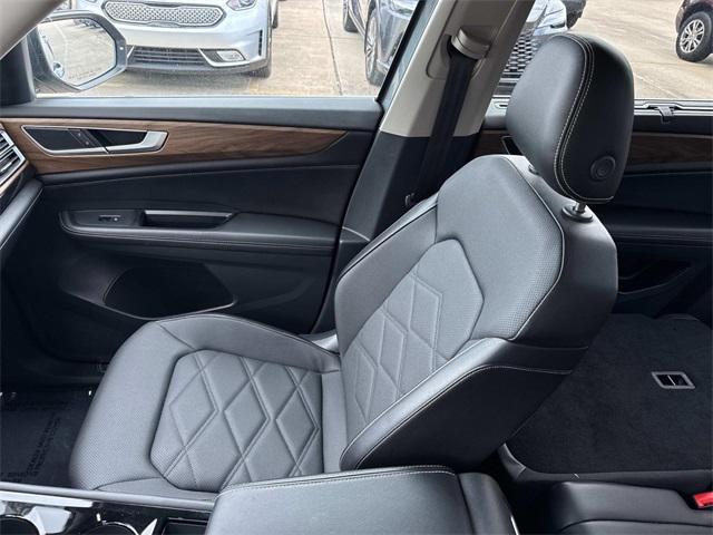 used 2024 Volkswagen Atlas car, priced at $33,450