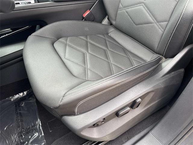 used 2024 Volkswagen Atlas car, priced at $33,450
