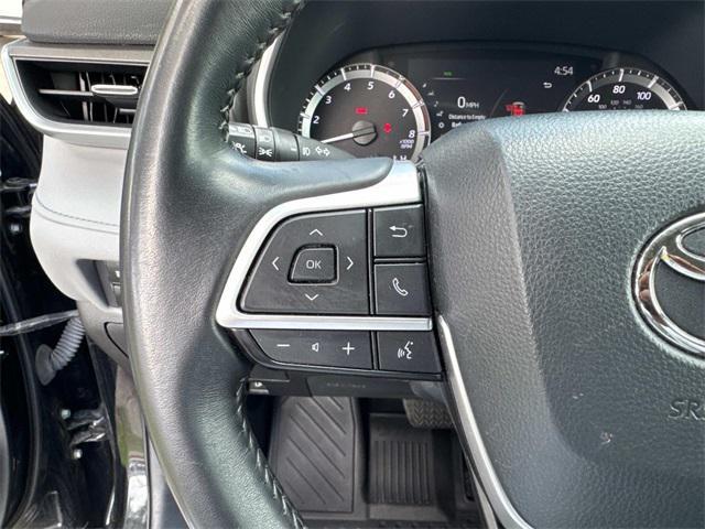 used 2023 Toyota Highlander car, priced at $38,590