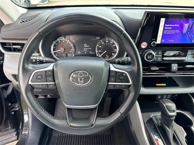 used 2023 Toyota Highlander car, priced at $38,590