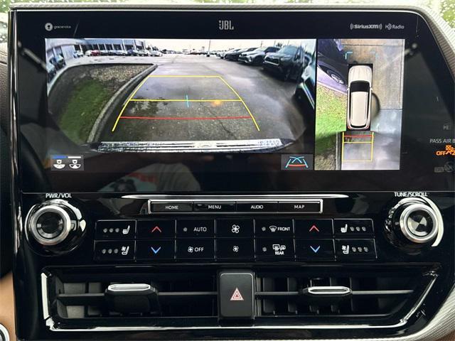 used 2020 Toyota Highlander car, priced at $35,890