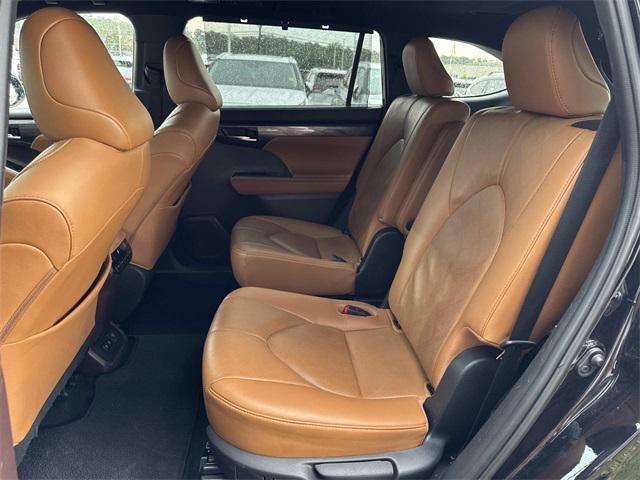 used 2020 Toyota Highlander car, priced at $35,890