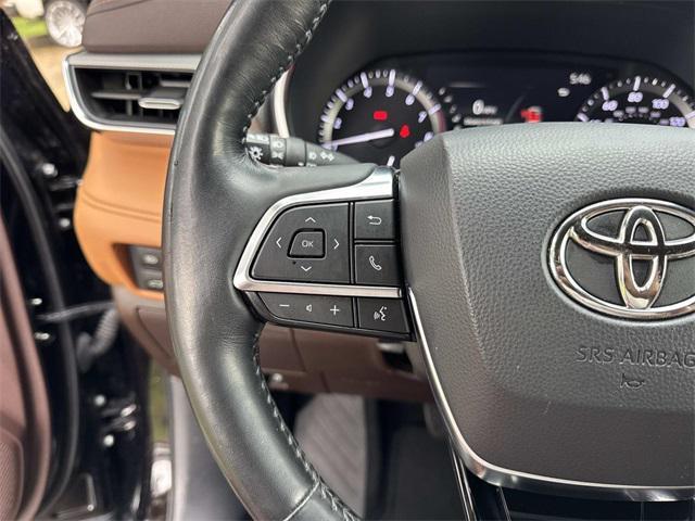 used 2020 Toyota Highlander car, priced at $35,890