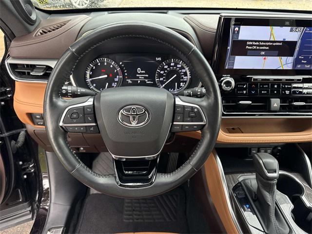 used 2020 Toyota Highlander car, priced at $35,890