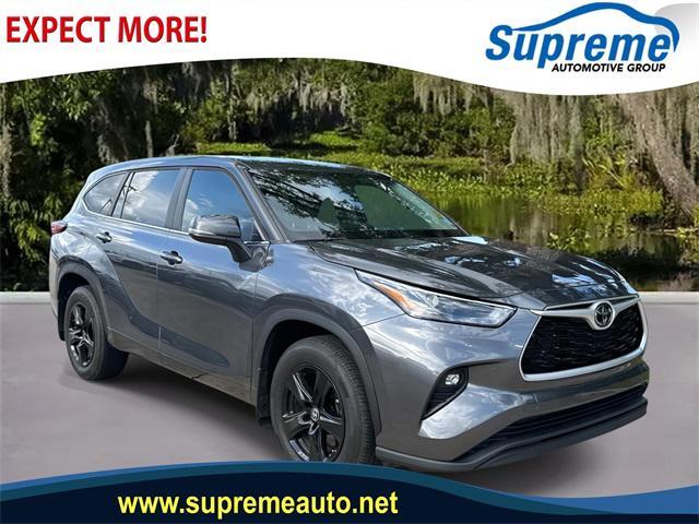 used 2023 Toyota Highlander car, priced at $34,590