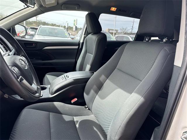 used 2019 Toyota Highlander car, priced at $23,790