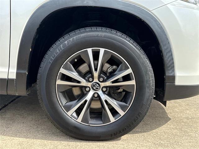 used 2019 Toyota Highlander car, priced at $23,790